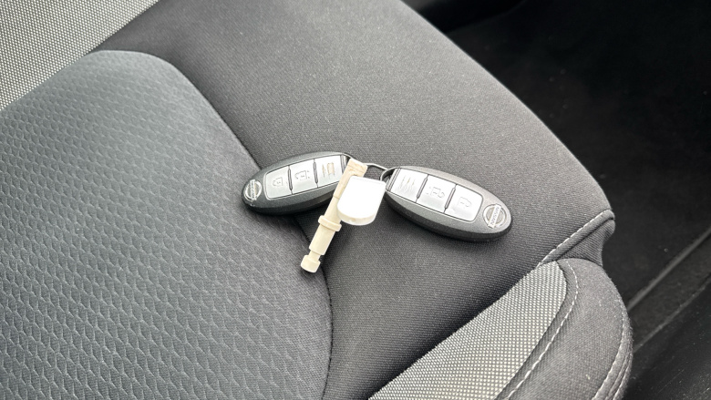 Nissan Qashqai 1.2 DiG-T N-Connecta 5dr Petrol Hatchback